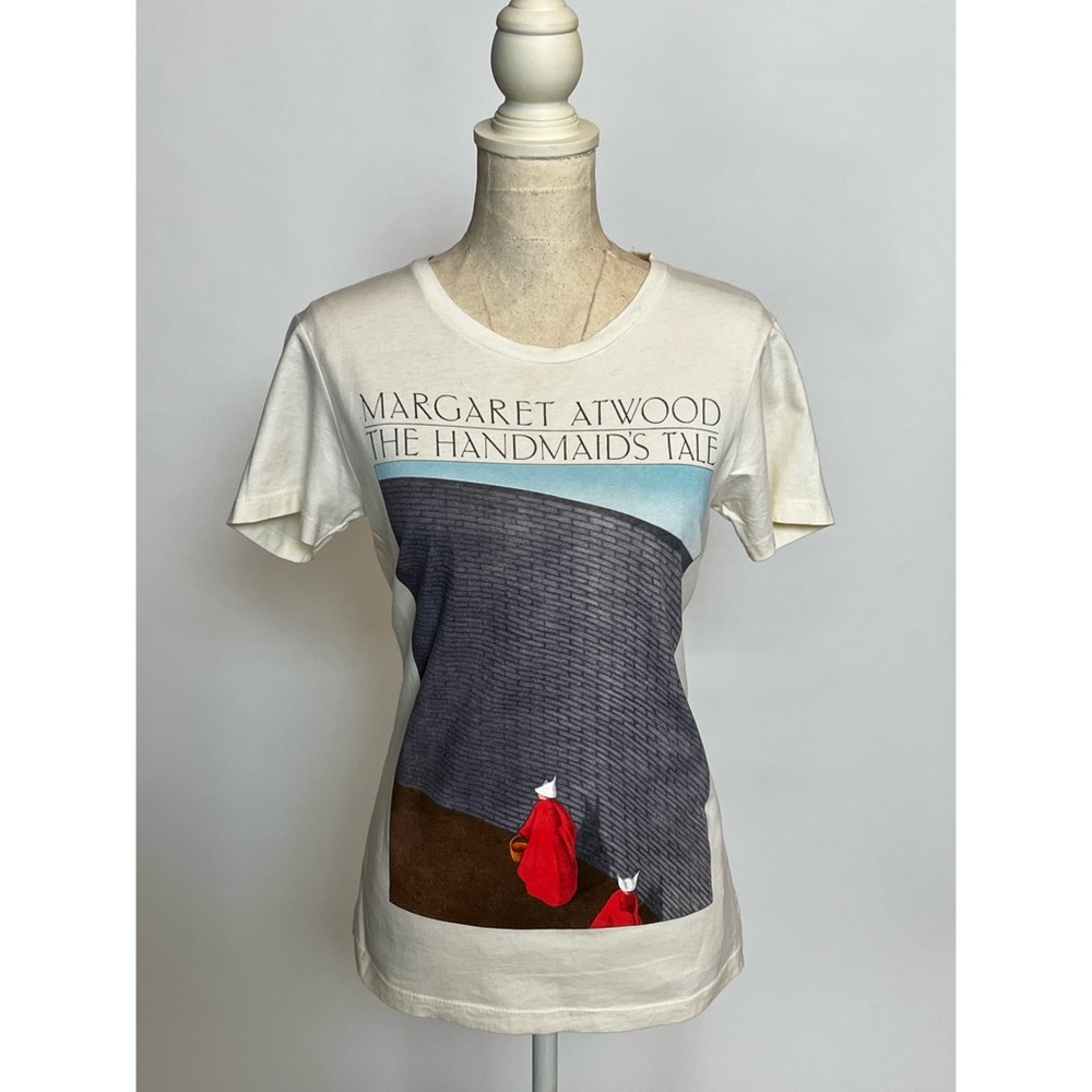 Out of Print Books Graphic Tee A Handmaid’s Tale Sz M